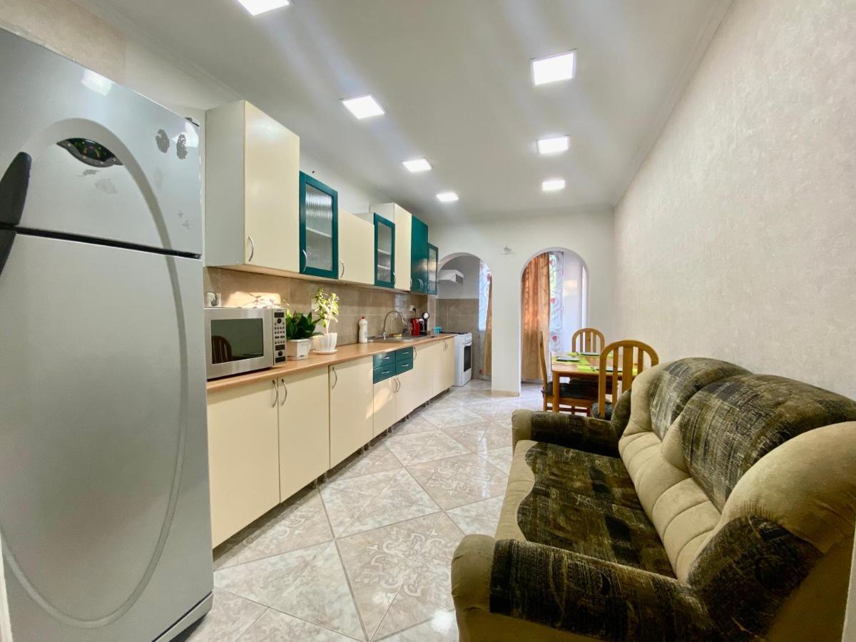 Spacious Dinamo Apartment 第比利斯 外观 照片
